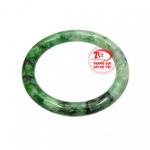 Thời xưa vòng ngọc rất được các bậc quý phu nhân, con nhà vương tộc, quan lại ưa chuộng để làm đẹp. 