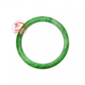 Chế tác kiểu bản hẹ, tinh tế và đẹp mắt.