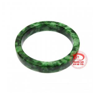  Vòng ngọc là sản phẩm đá quý được biết đến với nhiều lợi ích trong phong thủy. 