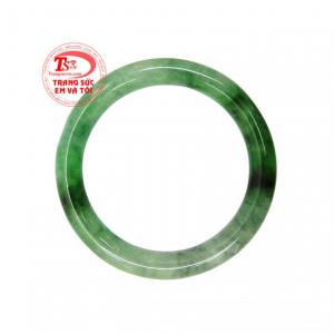 Ngọc cẩm thạch là viên đá hình thành qua hàng trăm triệu năm hấp thụ nhiều nguồn năng lượng tích cực đem lại vận khí may mắn cho người đeo. 