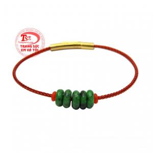 Vòng tay ngọc cẩm thạch phúc lộc là món quà hợp phong thủy để dành tặng cho người thân thương, bạn bè vào các dịp đặc biệt.