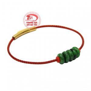 Ngọc cẩm thạch là viên đá tích tụ năng lượng qua hàng trăm triệu năm đem đến nhiều cát khí và sự hưng thịnh đến cho gia chủ. 