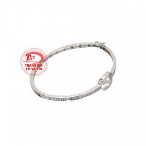 Từ lâu vòng tay vàng là món trang sức được ưa chuộng giúp cho phái đẹp tôn vinh được cá tính và nét duyên dáng của mình. 