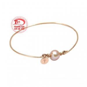 Do đó các sản phẩm gắn ngọc trai được rất nhiều các quý cô yêu thích và lựa chọn.