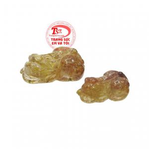 Không chỉ những người làm ăn buôn bán, kinh doanh mà ngay cả những người với mong muốn được giàu có và thịnh vượng đều lựa chọn tỳ hưu để mang lại sự may mắn về tài chính. 