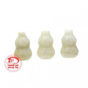 Sản phẩm có thể bọc vàng hoặc bạc làm mặt dây.