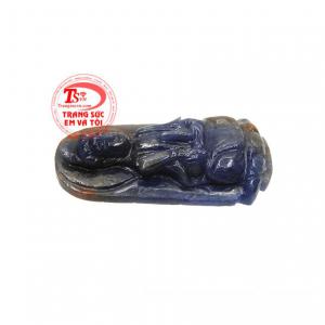 Phật Bà hay còn gọi là Quan Âm là biểu tượng của bình an, lòng thánh thiện đem đến may mắn và sự an nhiên cho gia chủ.