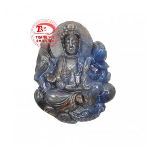 Phật Quan Âm saphir đại cát được chế tác sáng bóng toát lên được vẻ đẹp của sản phẩm.