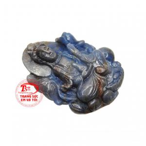 Người ta tin rằng, đem theo viên đá này bên mình sẽ giúp cải thiện sức khỏe và may mắn hơn.