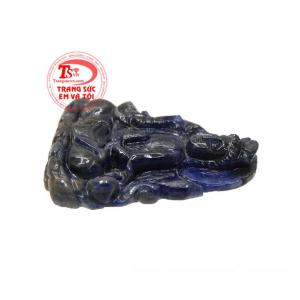 Hình ảnh phật Bà luôn gắn liền với hoa sen, nước cam lộ và cành dương liễu.