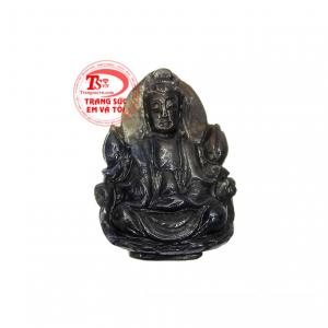 Phật Quan Âm saphir thịnh vượng chạm khắc tinh tế mang đến bình an cho người dùng.