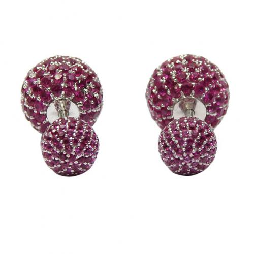 Hoa tai vàng trắng ấn tượng