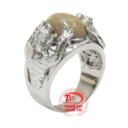 Nhẫn nam opal tuổi dần lịch lãm