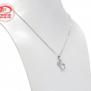 Bộ mặt dây này cũng chính là món quà đặc biệt để dành tặng cho người con gái thân thương của bạn. 