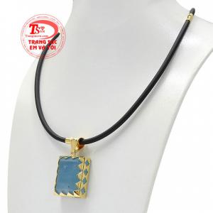 Đá aquamarine hay còn gọi là ngọc xanh biển có tác dụng hỗ trợ điều trị các bệnh về hô hấp, giúp làm giảm cảm lạnh, sốt.
