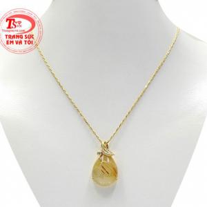 Bộ mặt thạch anh tóc thanh tú kiểu dáng tinh tế, mới lạ.