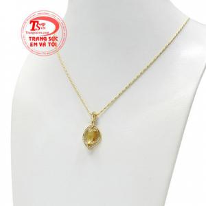 Không chỉ vậy mặt dây thạch anh tóc còn mang lại một tinh thần sàng khoái, luôn yêu đời, vui tươi. 