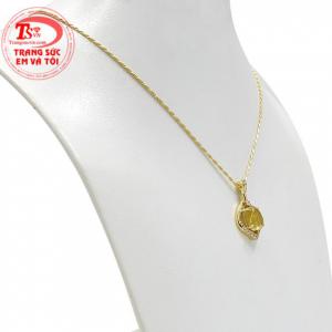 Bộ sản phẩm này sẽ giúp các cô gái khoe được bờ vai thon gọn và đầy lôi cuốn. 