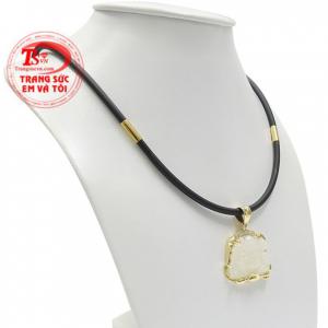 Mặt dây Phật Di lặc là biểu tượng của niềm vui, sức khoẻ và trường thọ.