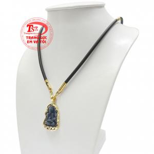 Phật Quan Âm là vị phật có tâm địa thiện lương, yêu thương tất cả nhân loại, luôn vị tha, bao dung, lắng nghe và chia sẻ nỗi đau của con người.