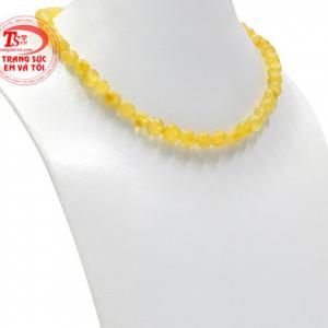 Sản phẩm này còn được các bậc phụ huynh đặc biệt yêu thích do hổ phách giúp thúc đẩy quá trình mọc răng, giảm đau cho các bé.