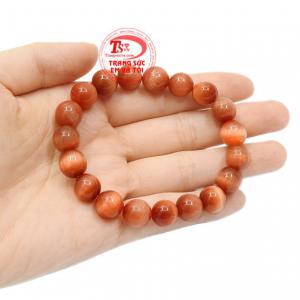 Chuỗi tay mắt hổ cát tường phù hợp người mệnh Thổ và Hỏa.