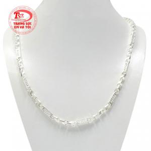 Dây chuyền bạc nam thời thượng sự lựa chọn hoàn hảo cho những ai theo phong cách mạnh mẽ, khỏe khoắn. 