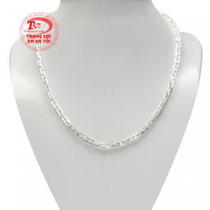 Dây chuyền bạc trẻ em mạnh khỏe kiểu dáng cá tính, năng động.
