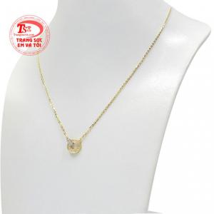 Với chỉ một chiếc dây chuyền nhỏ xinh thôi cũng đủ khiến cho phái đẹp có thể tự tin hơn, thời trang hơn.