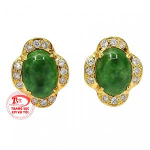 Hoa tai cẩm thạch sang trọng mang đến vẻ quý phái, thời trang.