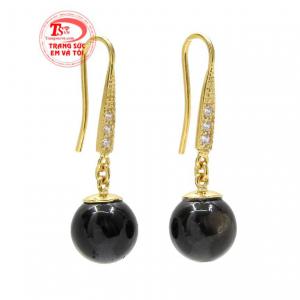 Đá saphir là viên đá quý được nhiều người biết đến với vẻ đẹp đầy cao quý. 