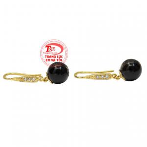 Do vậy đôi hoa tai này hiện đang là sản phẩm được rất nhiều các quý cô yêu thích.