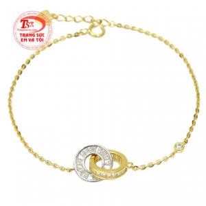 Sản phẩm mang đến vẻ duyên dáng và đầy thanh lịch cho phái đẹp, giúp các cô gái trông thu hút hơn trước đám đông.