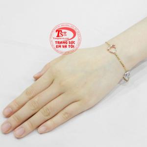 Lắc nữ vàng tây cá tính giao hàng trên toàn quốc.