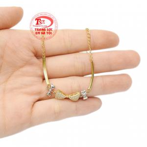 Lắc nữ vàng tây dễ thương là món quà tặng chứa đựng tâm tư tình cảm dành cho người thân thương.