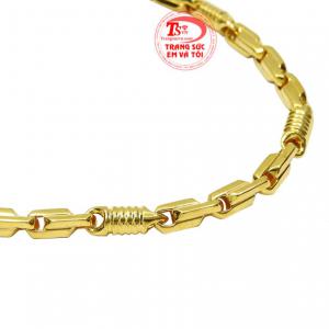 Đeo chiếc lắc tay này giúp cho nam giới toát lên được thần thái điển trai và lịch lãm. 