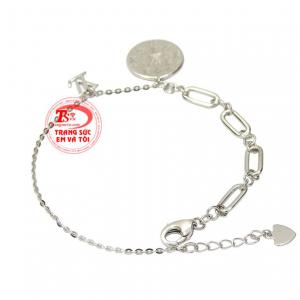 Chiếc lắc tay này sẽ giúp các cô gái trông thu hút và nổi bật hơn trước đám đông.