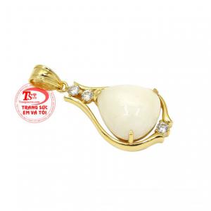 Do vậy, đá saphir thường được gắn lên trang sức đá quý đắt giá, sang trọng.