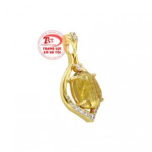 Từng đường nét được người thợ kim hoàn chế tác một cách tỉ mỉ, tạo vẻ cuốn hút cho sản phẩm.