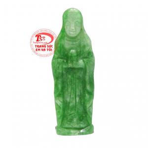 Mặt đức mẹ cầu nguyện cẩm thạch được chạm khắc đầy tinh tế.