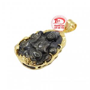Mặt Phật Bà dễ dàng kết hợp cùng nhiều kiểu dáng dây chuyền tạo nên phong cách riêng cho người đeo.