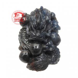 Mặt rồng sapphire may mắn chế tác đẹp, chất lượng đá đảm bảo.