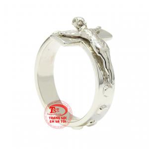 Sản phẩm này mang đến phong cách thời trang cá tính, mạnh mẽ cho người đeo.