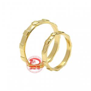 Không chỉ là vật chứng của tình yêu mà nhẫn cưới thay cho lời hứa, lời cam kết sẽ cùng nhau xây dựng tổ ấm, dù sướng vui hay khi hoạn nạn thì sẽ cùng nhau vượt qua. 