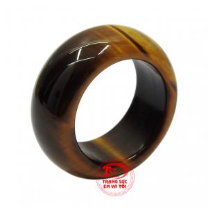 Nhẫn mắt hổ chất lượng được chế tác sáng bóng, đẹp mắt màu sắc tinh tế.