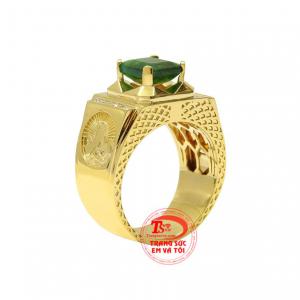 Nhẫn nam phong cách ấn tượng được chế tác độc đáo các họa tiết mới lạ tạo nét nổi bật cho sản phẩm. 