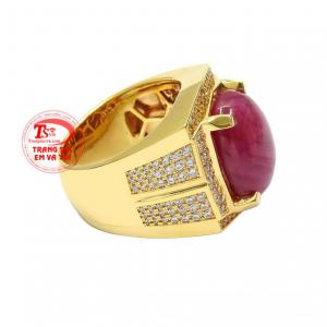 Trong phong thủy, đá ruby là viên đá hộ mệnh cho người sinh tháng 7, đem đến may mắn và tài lộc cho người dùng.
