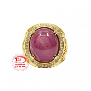 Từ đó người thợ hoàn kim đã chế tạo ra chiếc nhẫn vô cùng ấn tượng mang đến nét sang trọng cho nam giới.