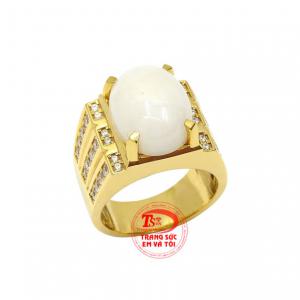 Đá saphir là viên đá quý rất được khách hàng ưa chuộng bởi nó không chỉ mang vẻ đẹp mà còn đem lại nhiều may mắn đến cho chủ sở hữu.