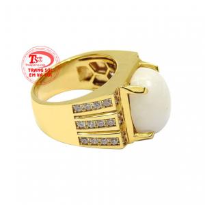 Người ta tin rằng viên đá này sẽ mang đến nhiều tài lộc và còn tăng khả năng miễn dịch, giúp tâm trí sáng suốt hơn.